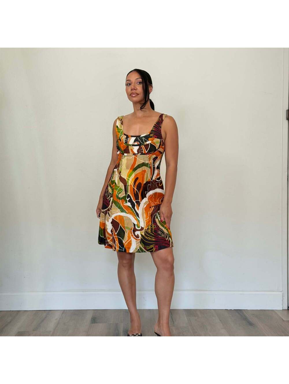 Escada - Picture 6 of 8